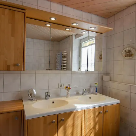 Haus Harter Apartman *